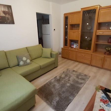 Relax Apartament Leilighet Satu Mare Eksteriør bilde