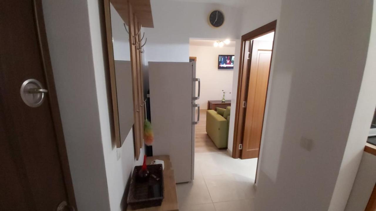Relax Apartament Leilighet Satu Mare Eksteriør bilde