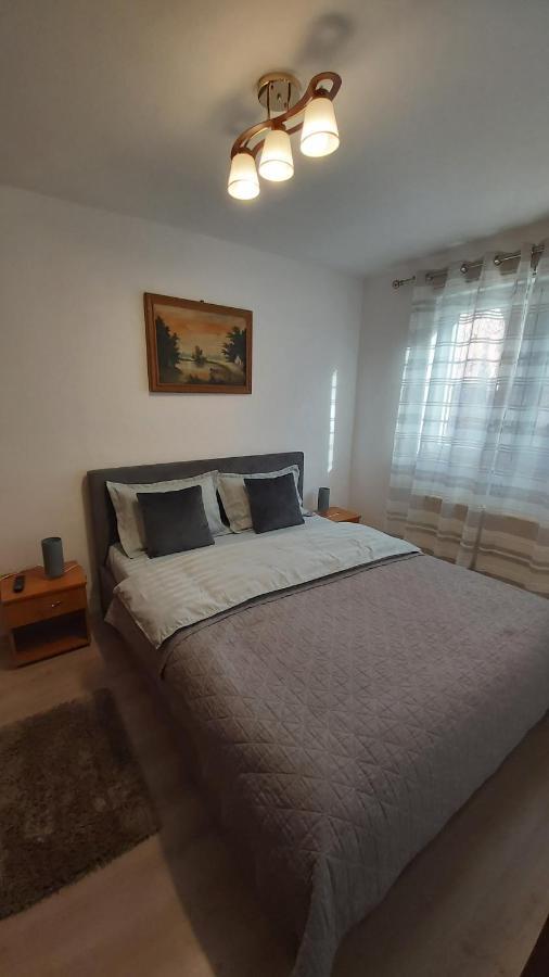 Relax Apartament Leilighet Satu Mare Eksteriør bilde